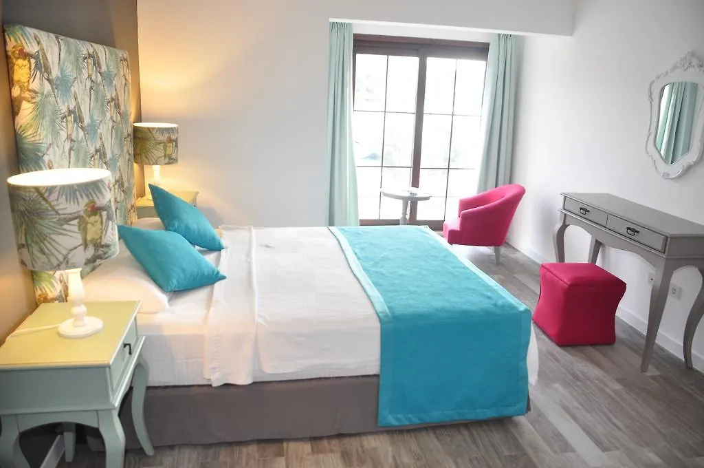 Mare Suites Yalıkavak 3*,